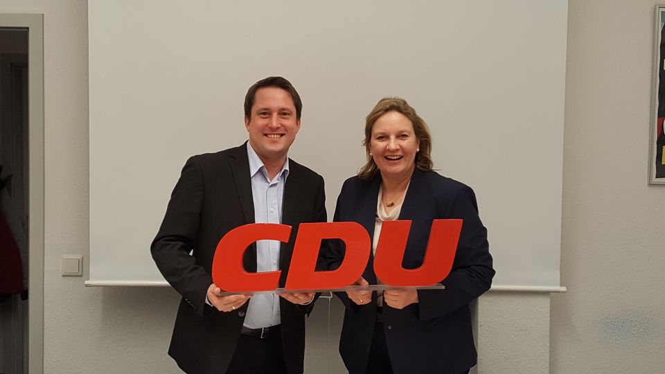  CDU-Ratsherr und Ratskandidat für Uppenberg, Jens Heinemann, mit der CDU-Landtagsabgeordneten Simone Wendland
